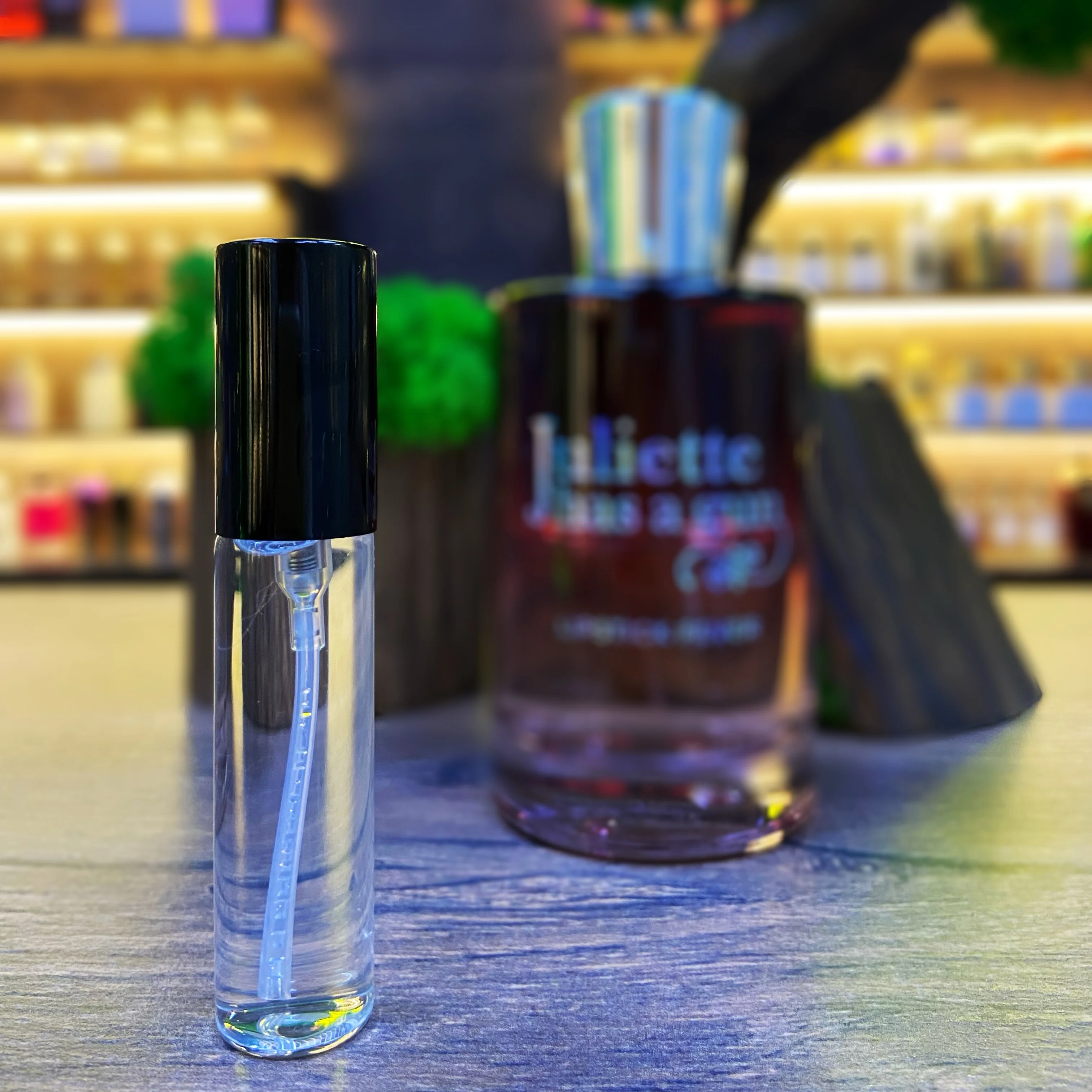 Отливант от Juliette has a gun - Lipstick Fever оригинальная нишевая парфюмерия 2 3 5 10 мл. |