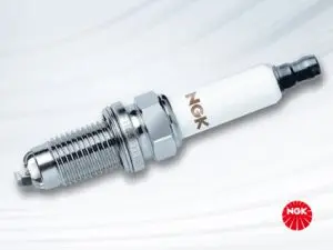 Свеча зажигания B7HS-10 NGK (Япония) (7386/2129) фиксированная контактная гайка |