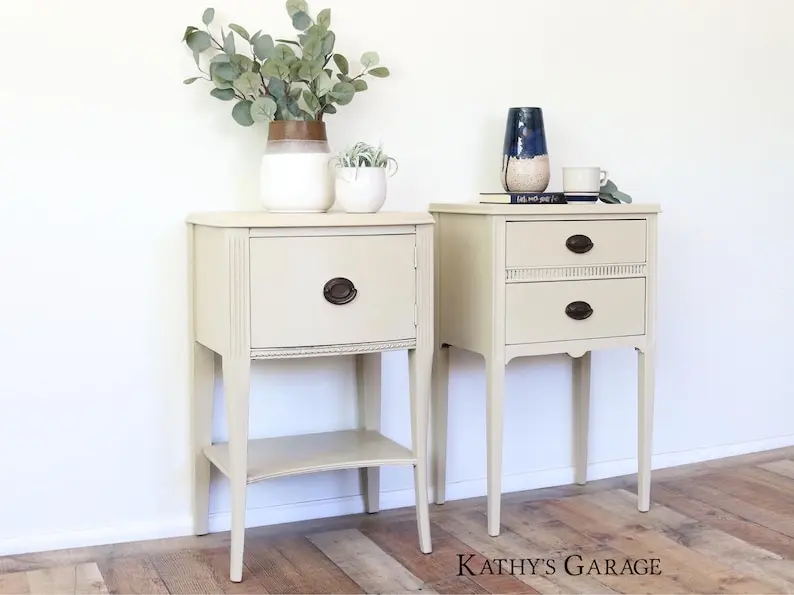 Продано. Серо-серые тумбочки шикарные задние столы для фермерского дома