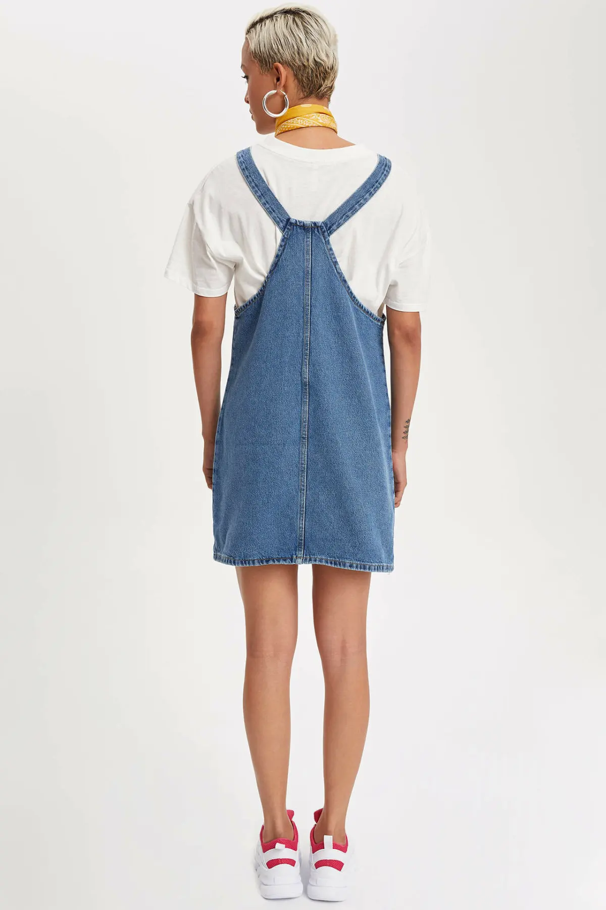 Женское джинсовое платье DeFacto повседневное короткое на бретельках с карманами