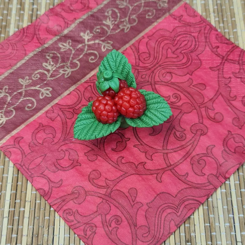 Силиконовая форма для шоколада карамели №639 &quotМалинка с листьями&quotдля леденцов