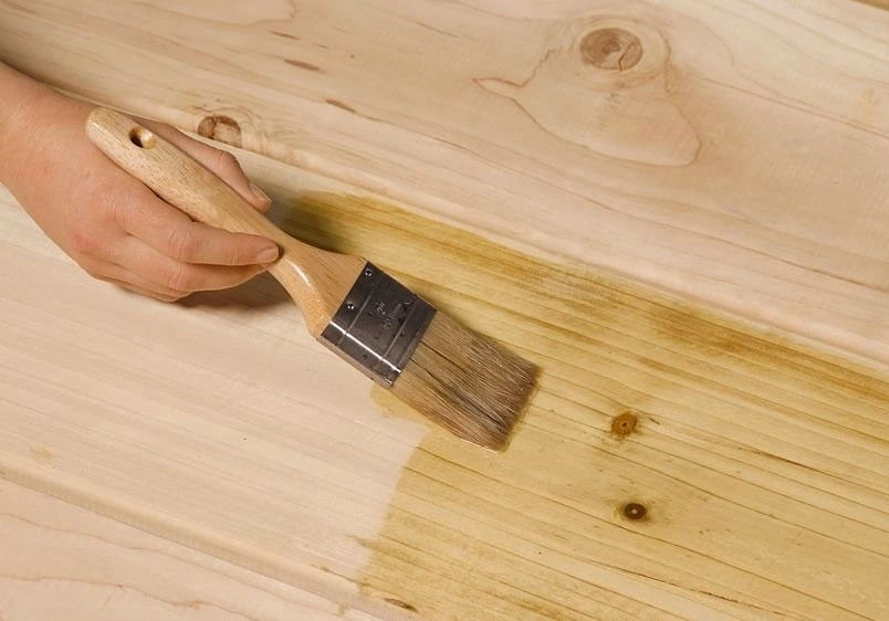 Лак для пола DecoGuard износостойкий глянцевый 5л/5кг