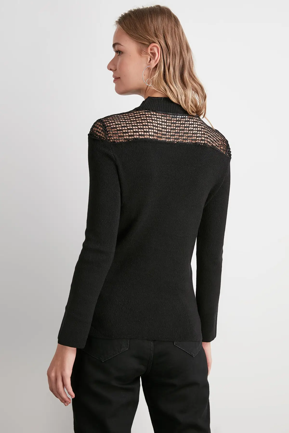 Trendyol Fishnet Detailed Knitwear Sweater TWOAW20KZ1530 |