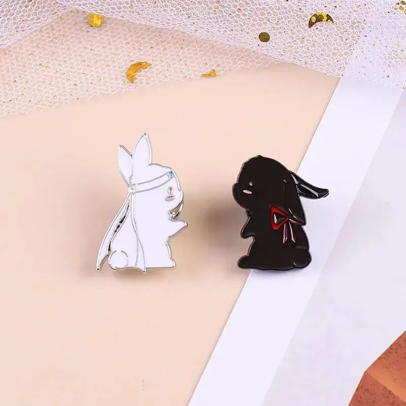 

Mo Dao Zu Shi Lan Wangji Wei Wuxian Cosplay Badge Grandmaster of Demonic Cultivation Anime Metal Brooch Rabbit Badge On Backpack