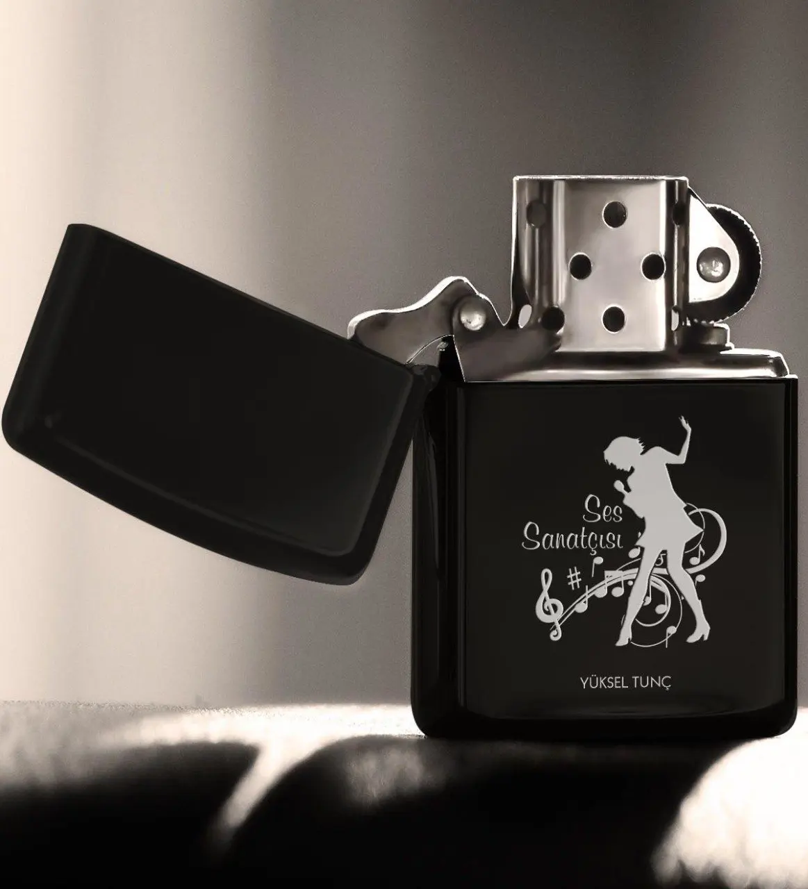 

Personalized Professional Voice Artist Gasoline Black Metal Cigarette Lighter