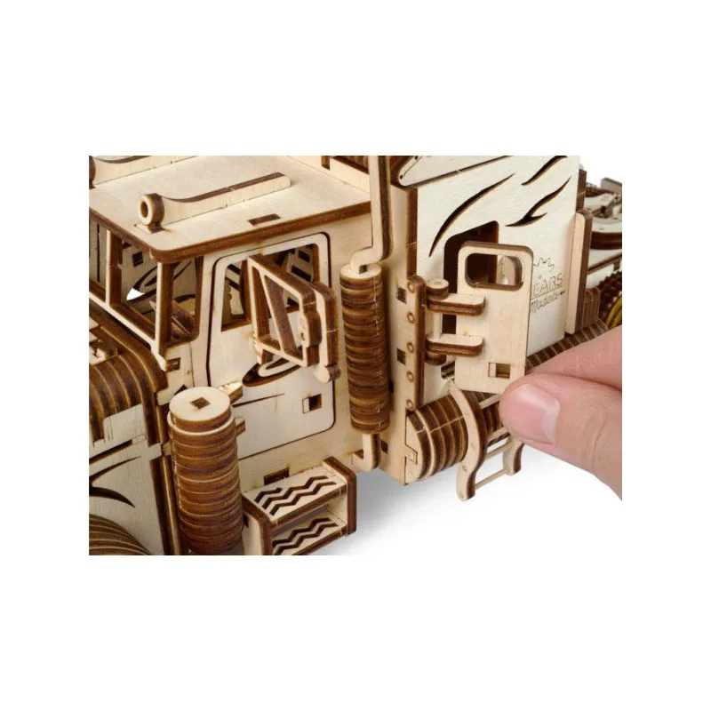 Сборная модель Ugears Тягач VM 03| |