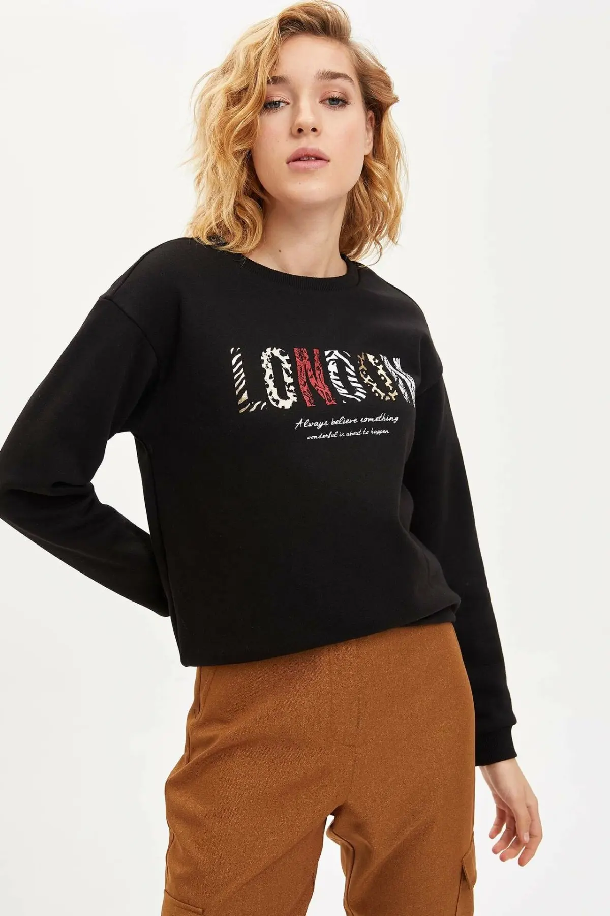 Дефакто женская рубашка с круглым вырезом и длинными рукавами Женская