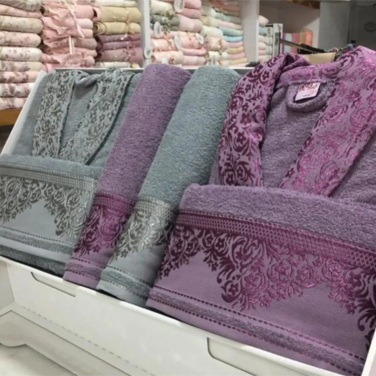 High Quality 6 Pieces Family Bathrobe Set Anthracite Gray Pink Purple Pomegranate Blue White Cream Colors Bathrobes Towels