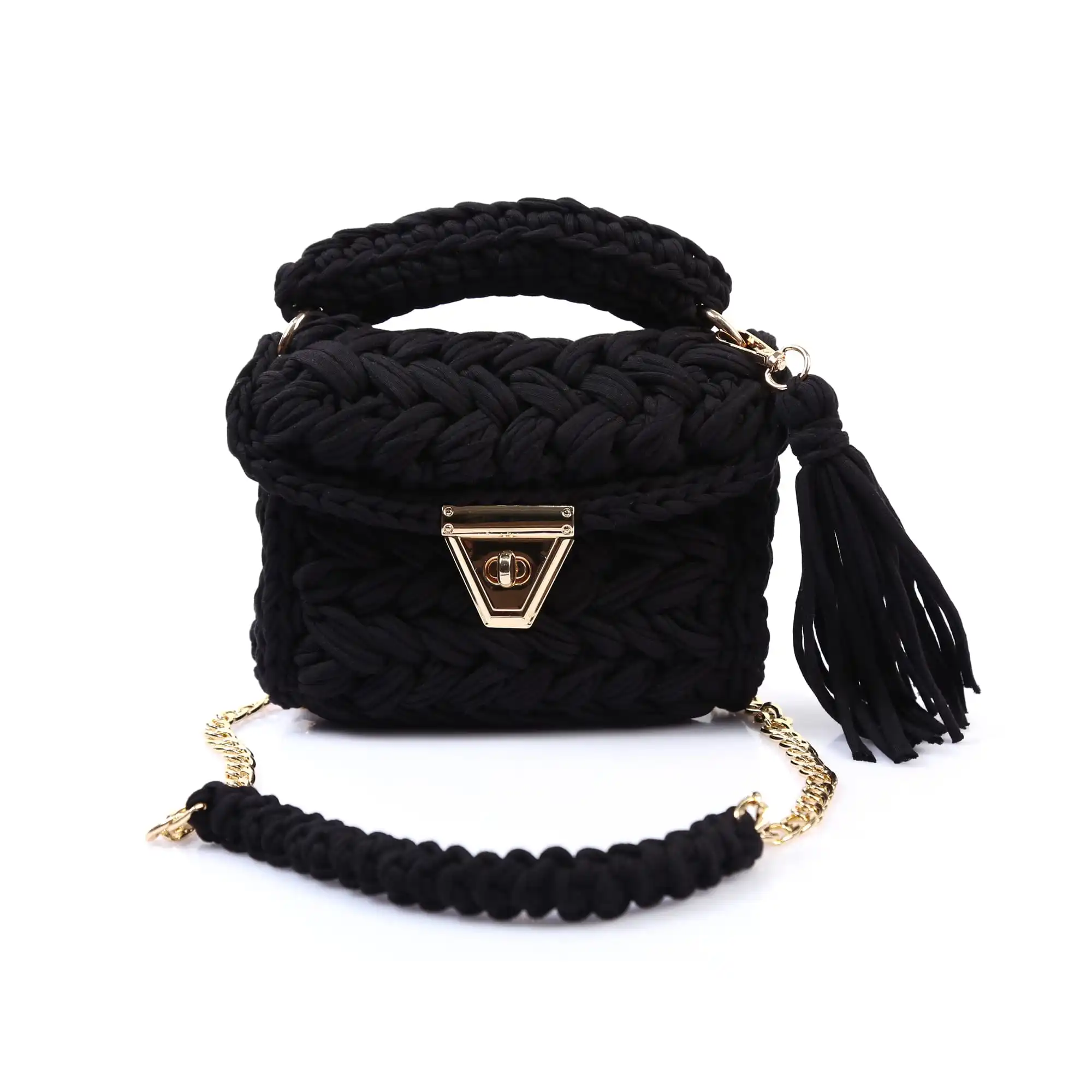 

Design handcrafted knit peanut model black bag