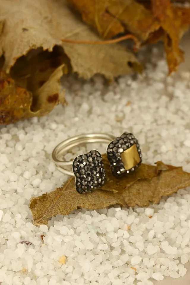 

Dr Stone Natural Stone Women Hematite Ring Z121AR223 202321879
