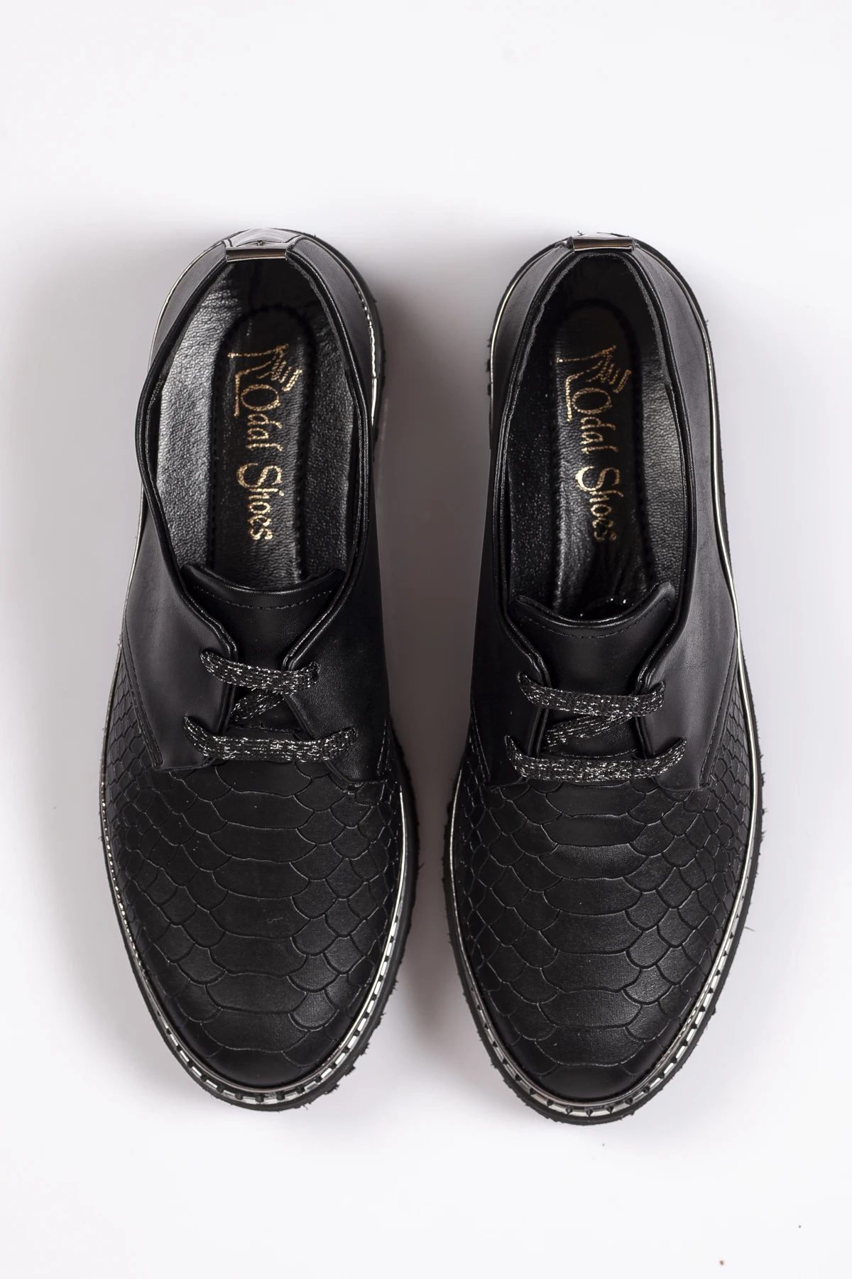 

Women's Snakeskin Detailed Black Casual Shoes