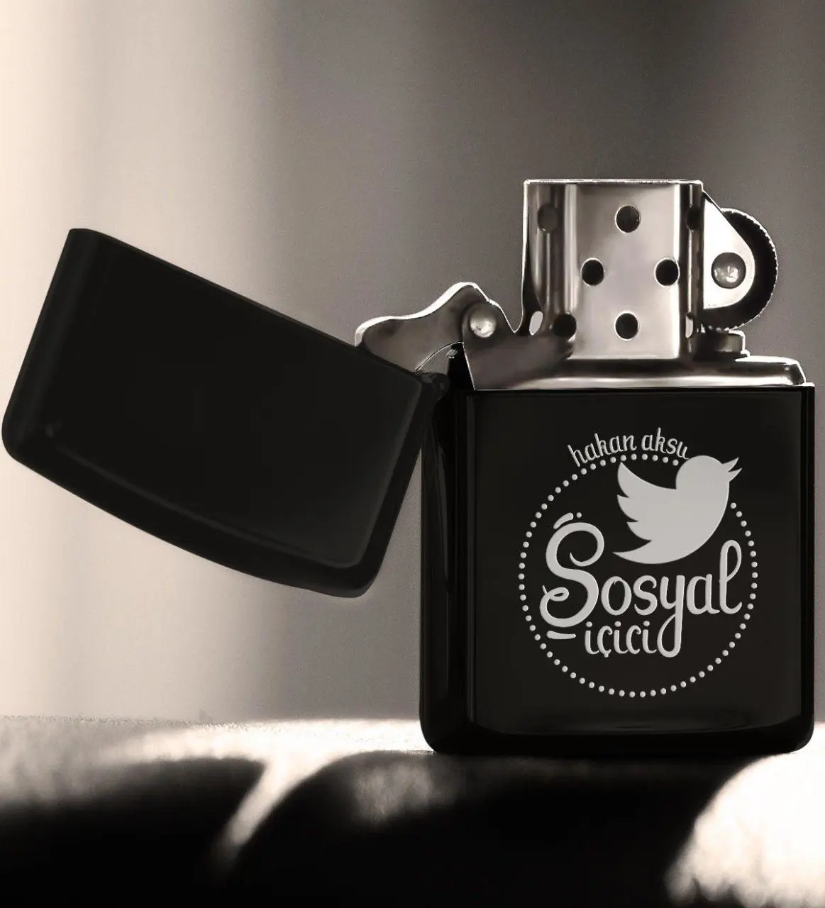 

Personalized Social İçici Gasoline Black Metal Cigarette Lighter-1