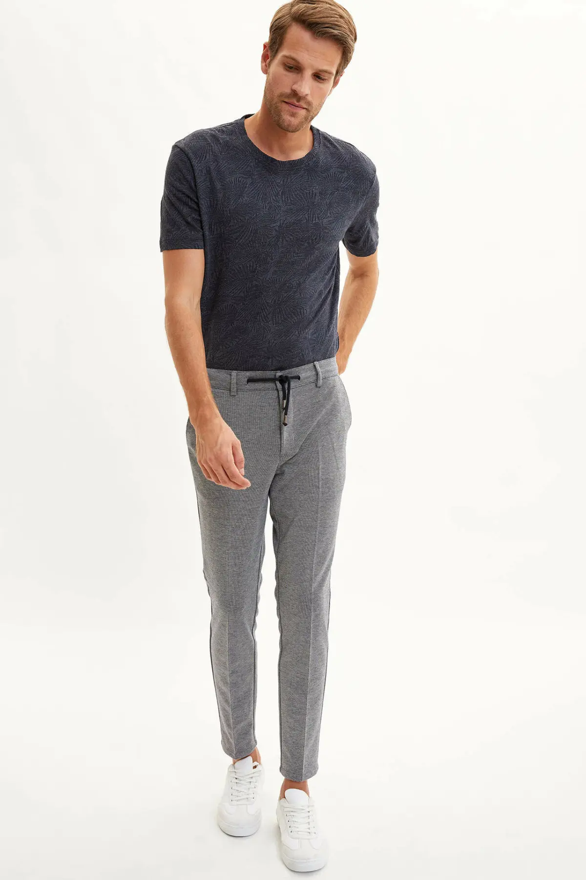 DeFacto мужские летние футболки темного цвета повседневные хлопковые с коротким