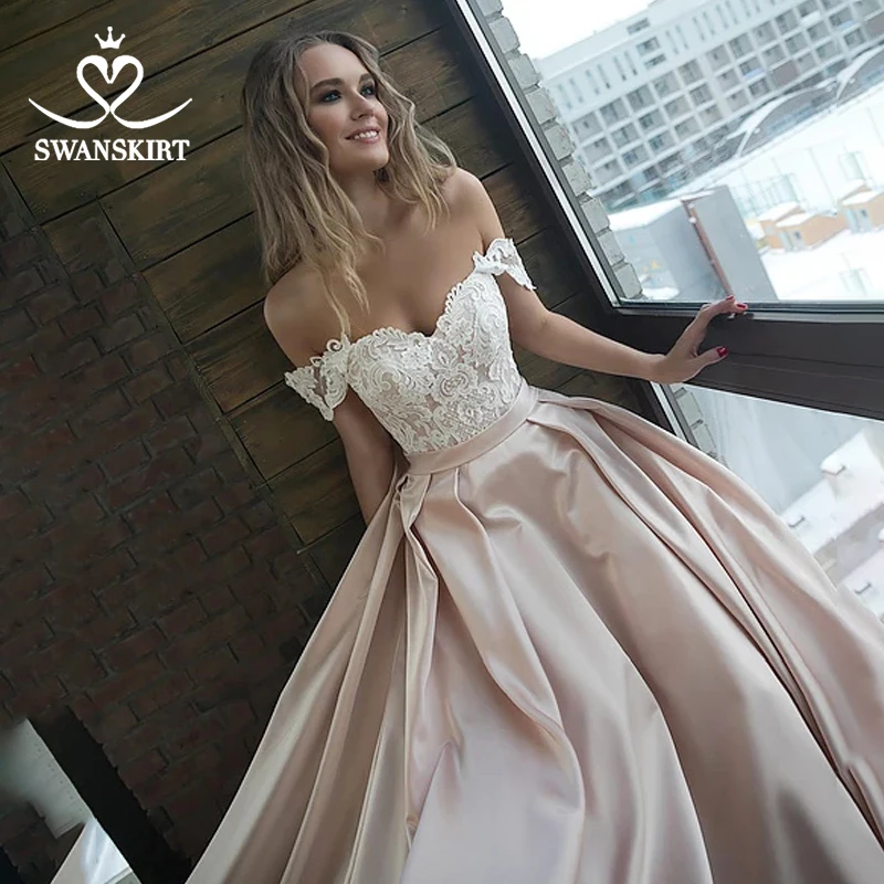 Свадебное платье из сатина с аппликацией модель 2020 года винтажное