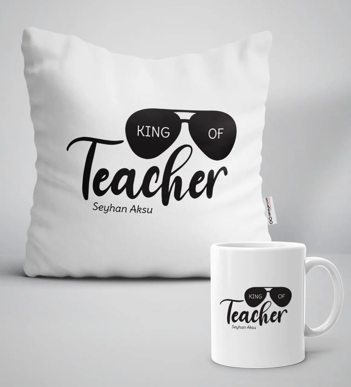 

Белая кружка-подушка с изображением короля учителя Seti-1