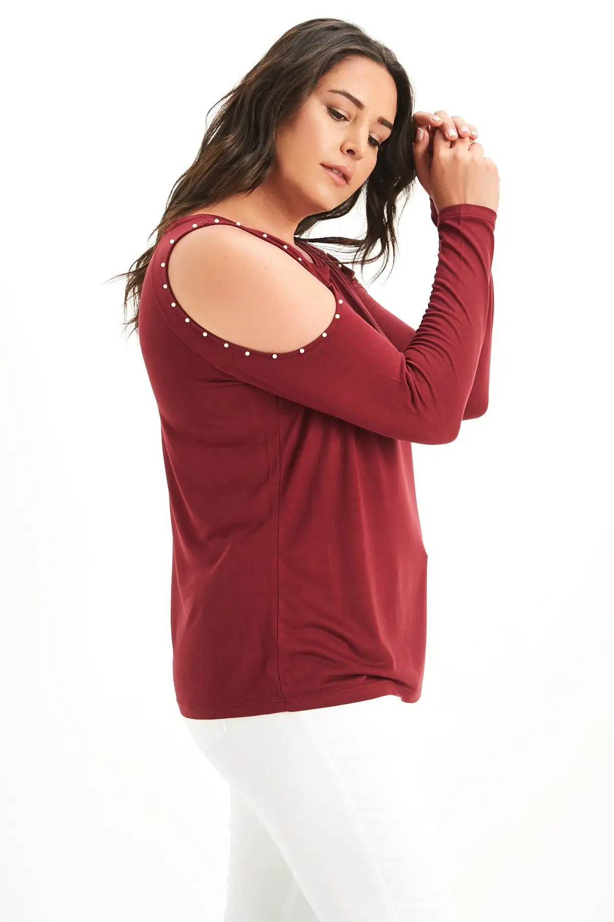 Женская блузка из вискозы Sans Textile с низким вырезом и жемчугом 26 N11506 |