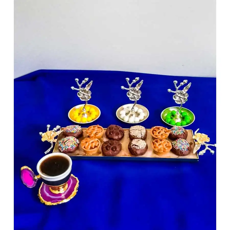 Поднос для презентаций в японском стиле с изображением роз и мрамора|Столовые