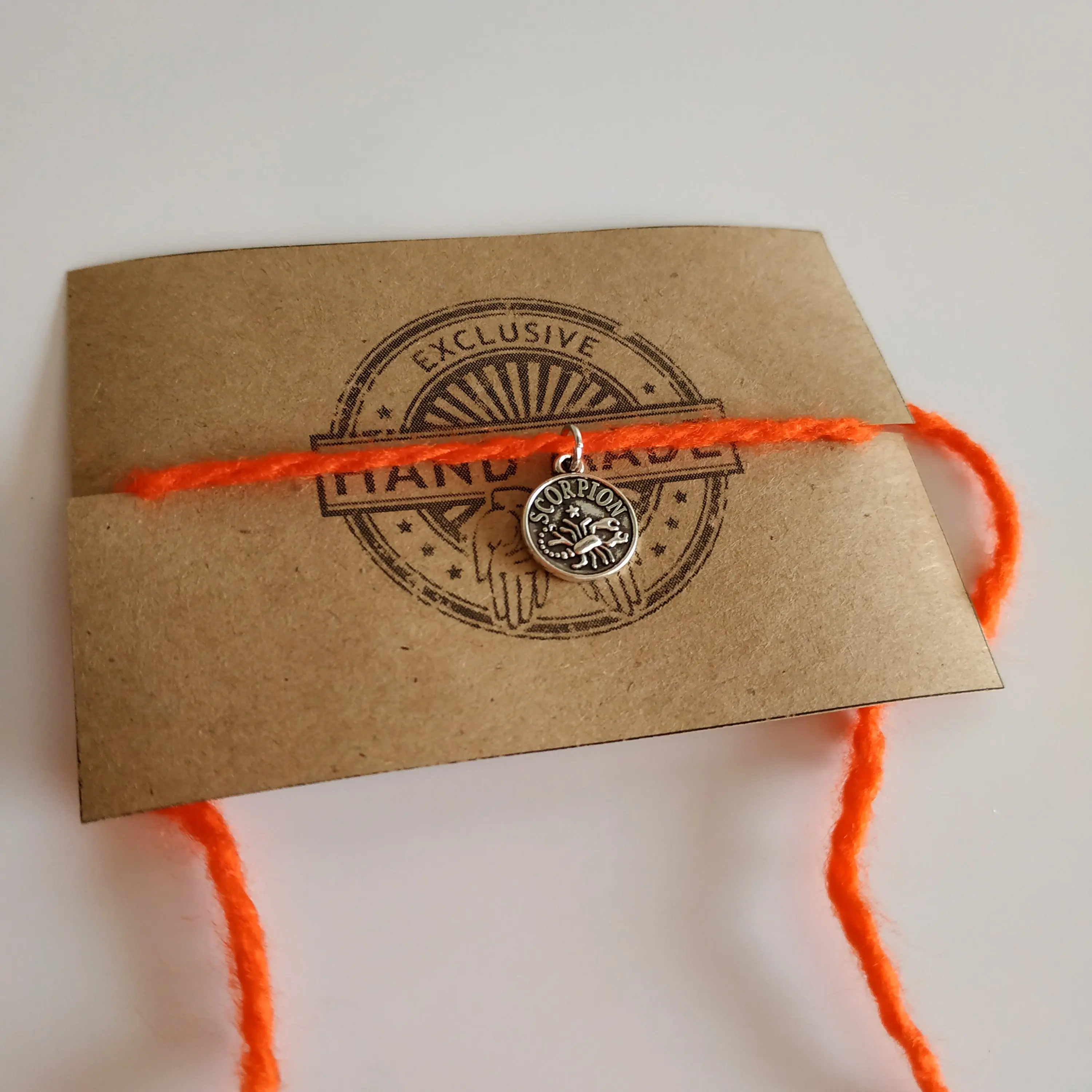 Красная нить браслет с подвеской зодиак &quotСкорпион&quot оберег амулет талисман