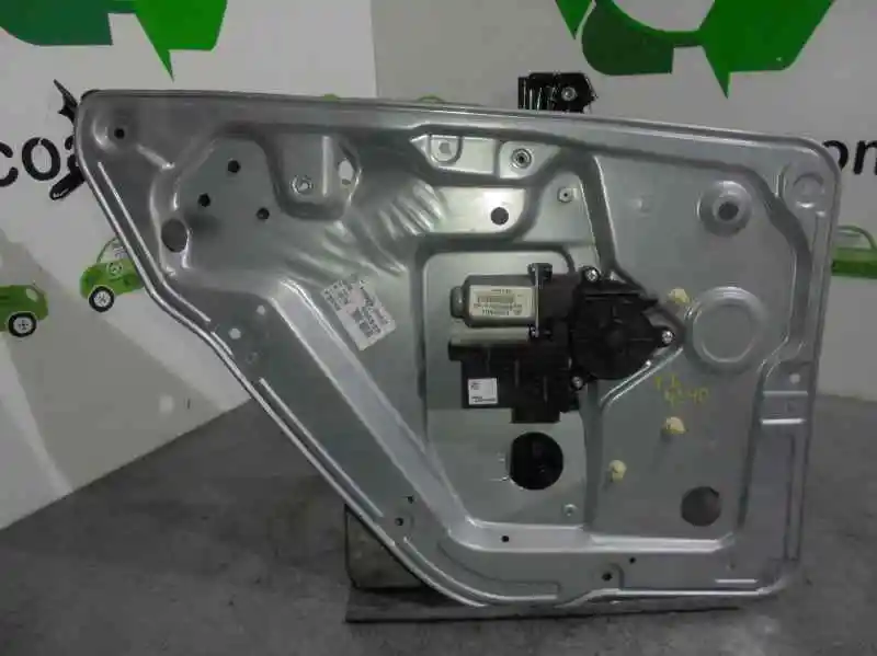 5 двери 6Y0839751P 6 8 pin левый задние рельефным Skoda Fabia I (6y2) 1 9 Tdi (б/у)|Детали и аксессуары