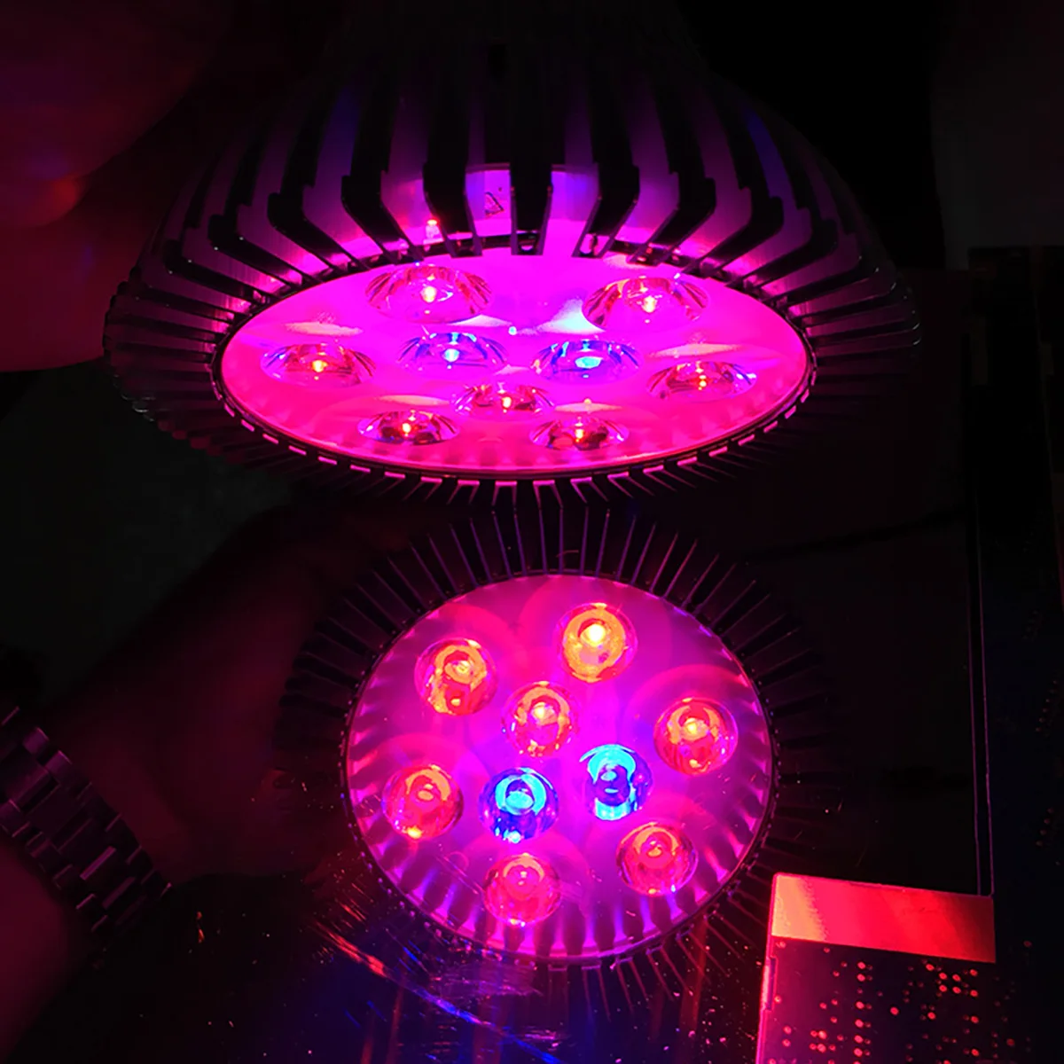 фитолампа для растений на кронштейне с присосками ritter. фитолампа на присосках. фитосветильник uniel спектр. фитолампа gr0008b. "полный спектр - 20 ватт".