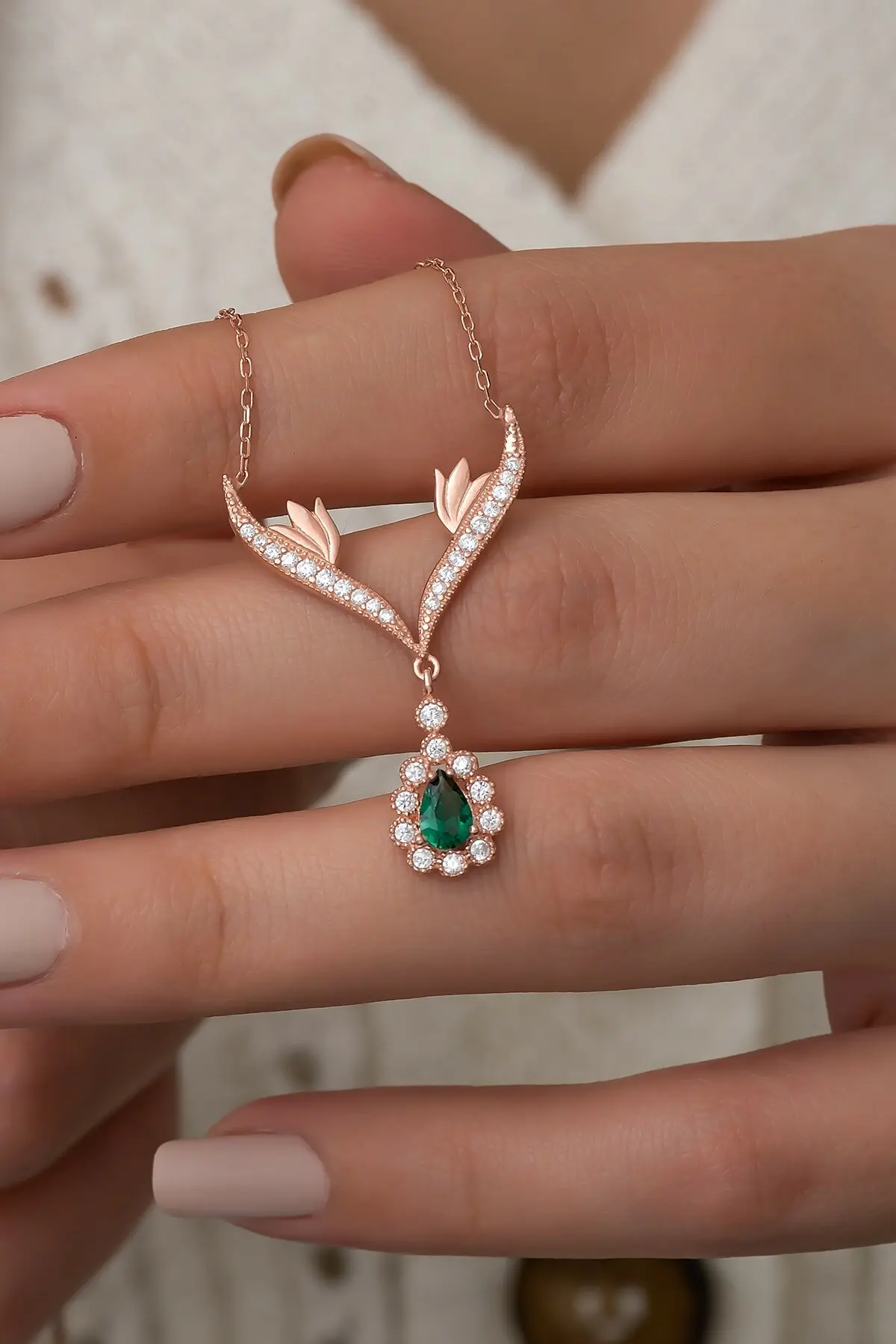 

925 sterling Silver Green Drop Design Necklace Women Silver Necklace