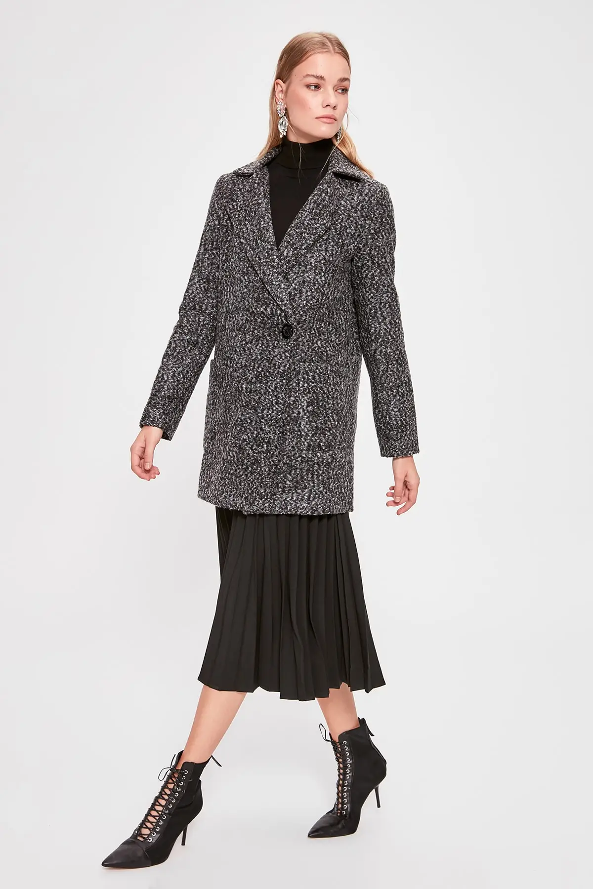 Trendyol Front Single Button Boucle Stamp Coat TWOAW20KB0093