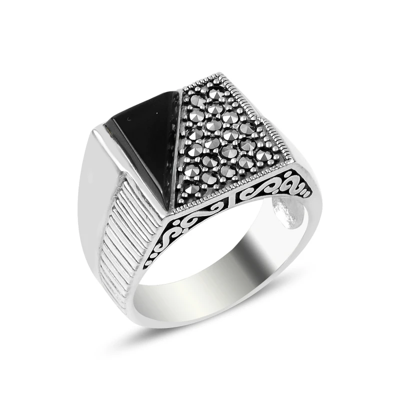 

Silver 925 Sterling Onyx & Marcasite Ring