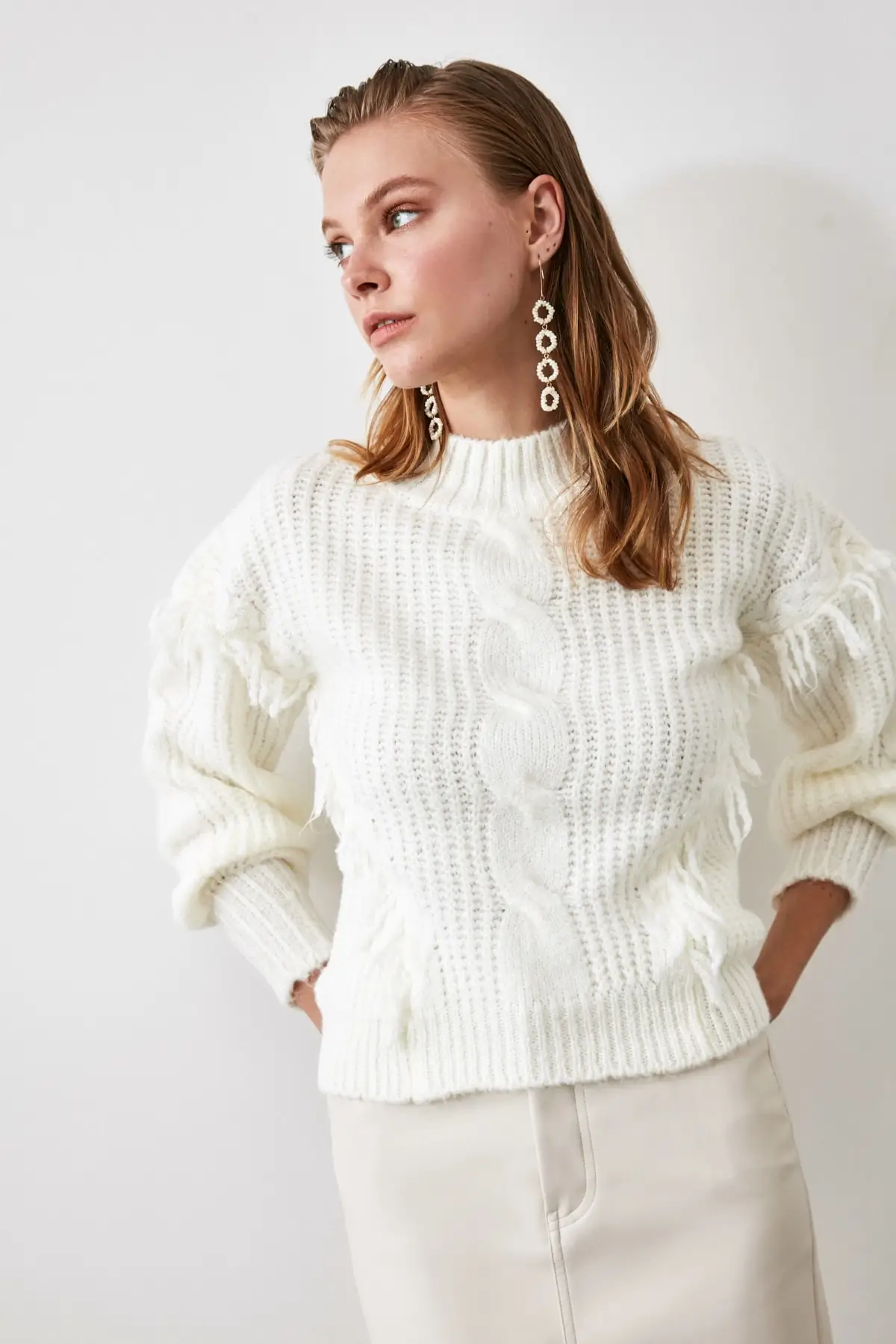 

Trendyol Tassels Knitwear Sweater TWOAW20KZ0236