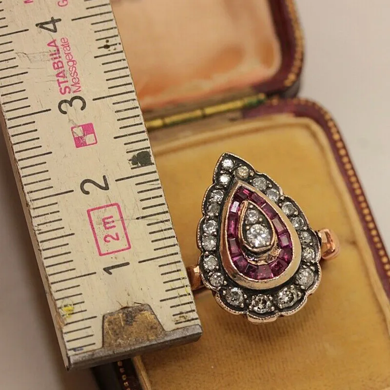 

OLD STYLE 8K GOLD DROP DESIGN DIAMOND AND RUBY DECORATED AMAZING JEWELLERY SET