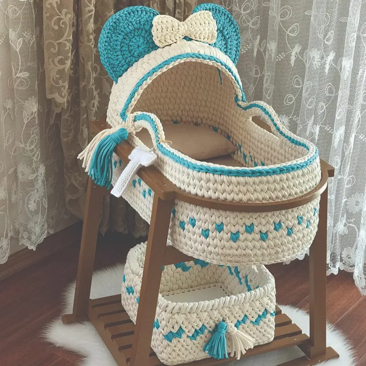 Baby moses basket bassinet