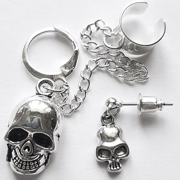 Набор сережек с клипсой &quotЧерепа&quot для украшения пирсинга ушей под серебро.