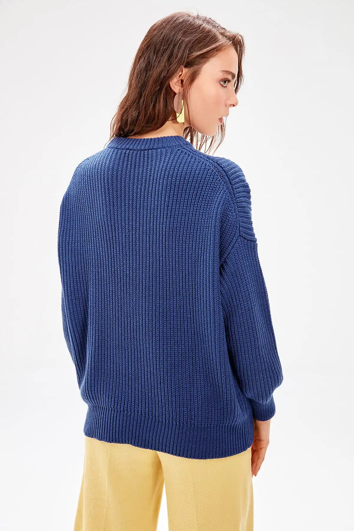 Женский трикотажный свитер Trendyol цвета индиго с велосипедным воротником TWOAW20FH0015| |