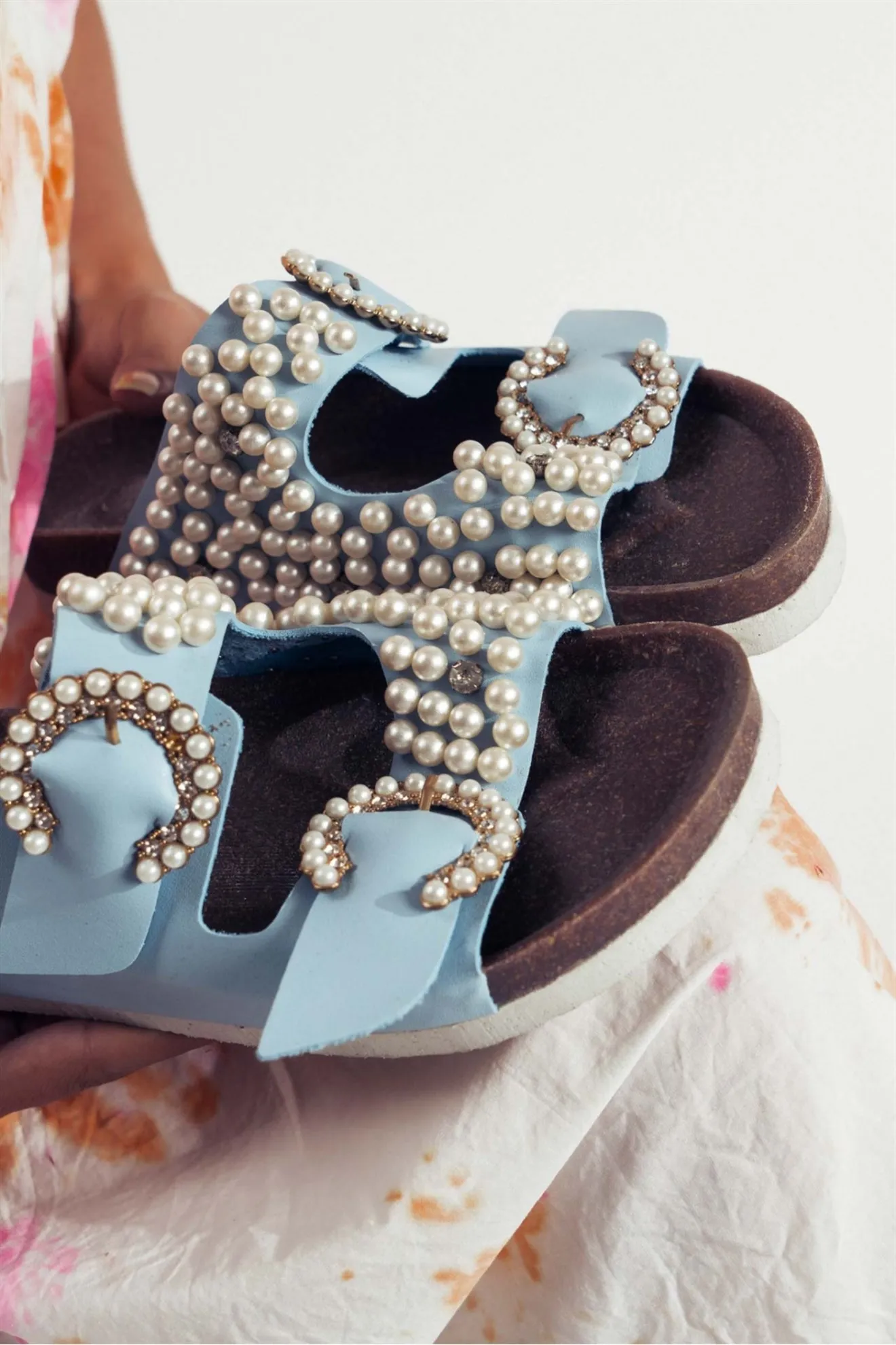 Pearl Detailed Buckled Slippers Women slippers New summer 2022 Flat bottom Sequins Sandals Thick bottom schoolgirl fashion shoes