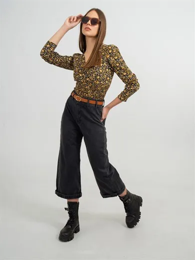 

New Women's Trend Double Breasted Collar Patterned Waist Elastic Corsage Blouse