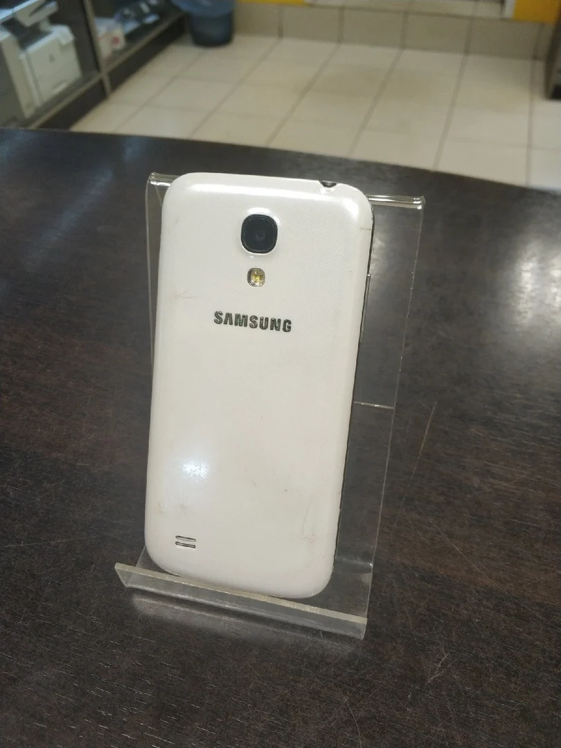 Samsung Galaxy S4 Mini (Android 4.4/8 GB ROM/1.5 RAM/8MP/3G wiFi Bluetooth) | Telephones