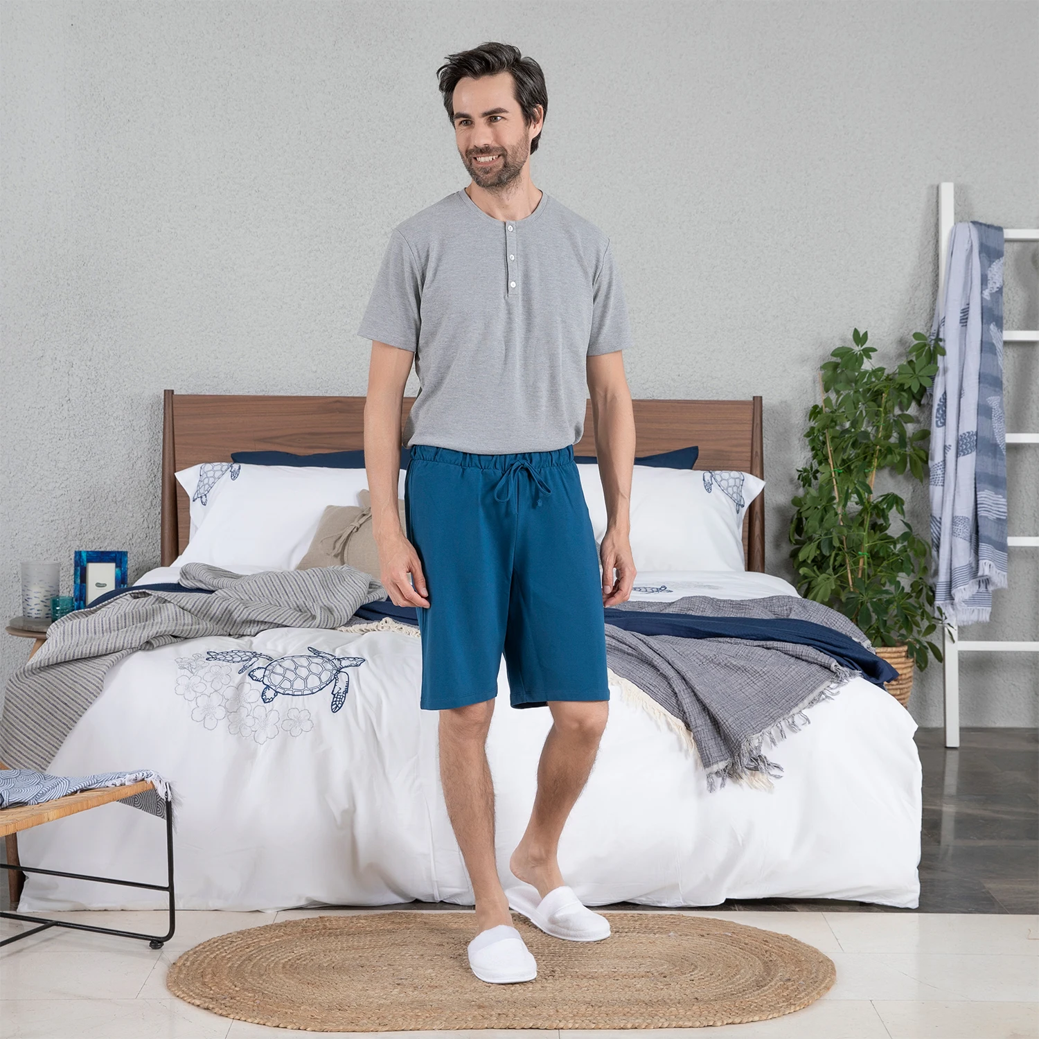 

Albana Man Short