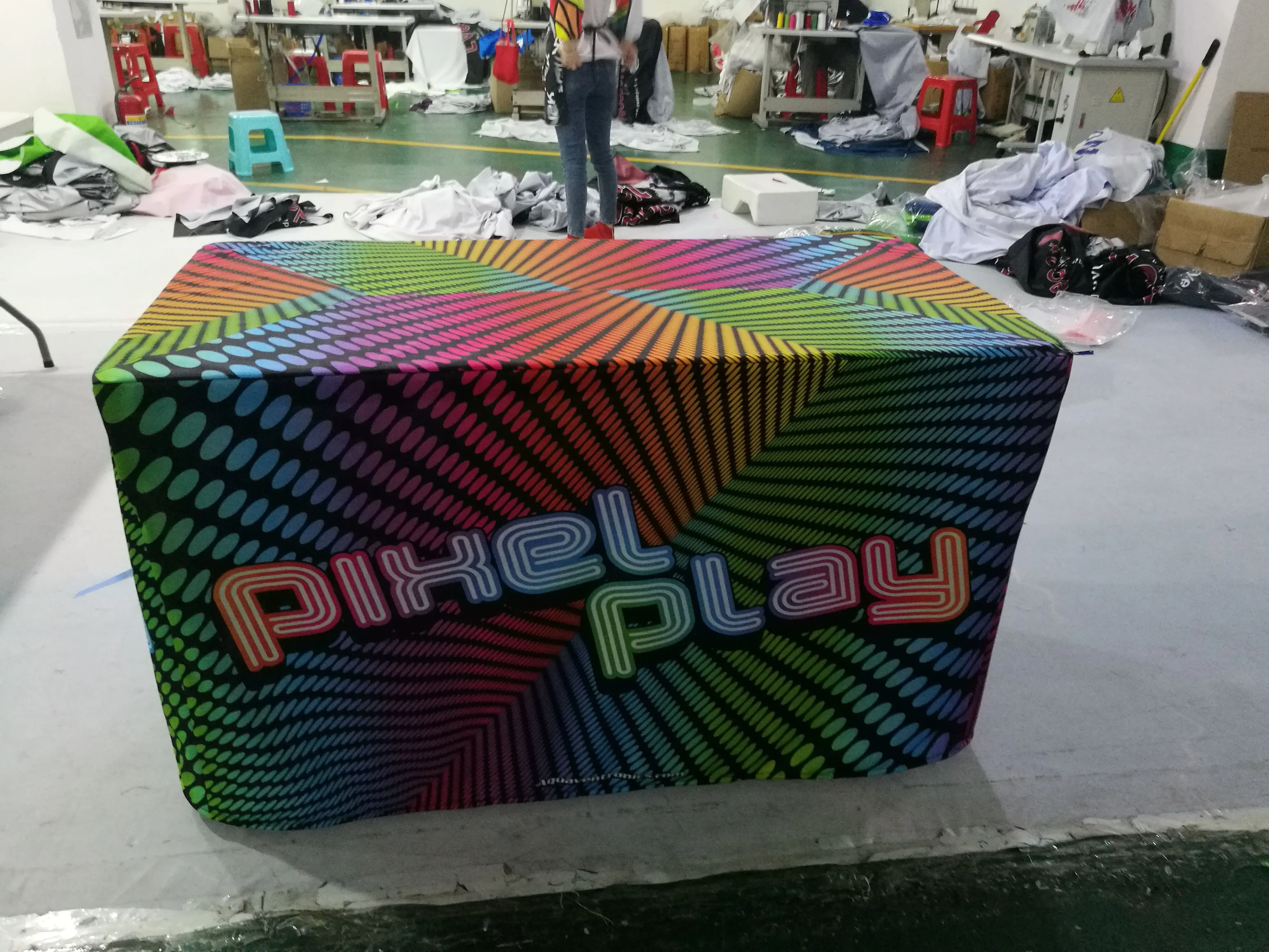 Пользовательская Торговая выставка приталенная юбка графический принт |