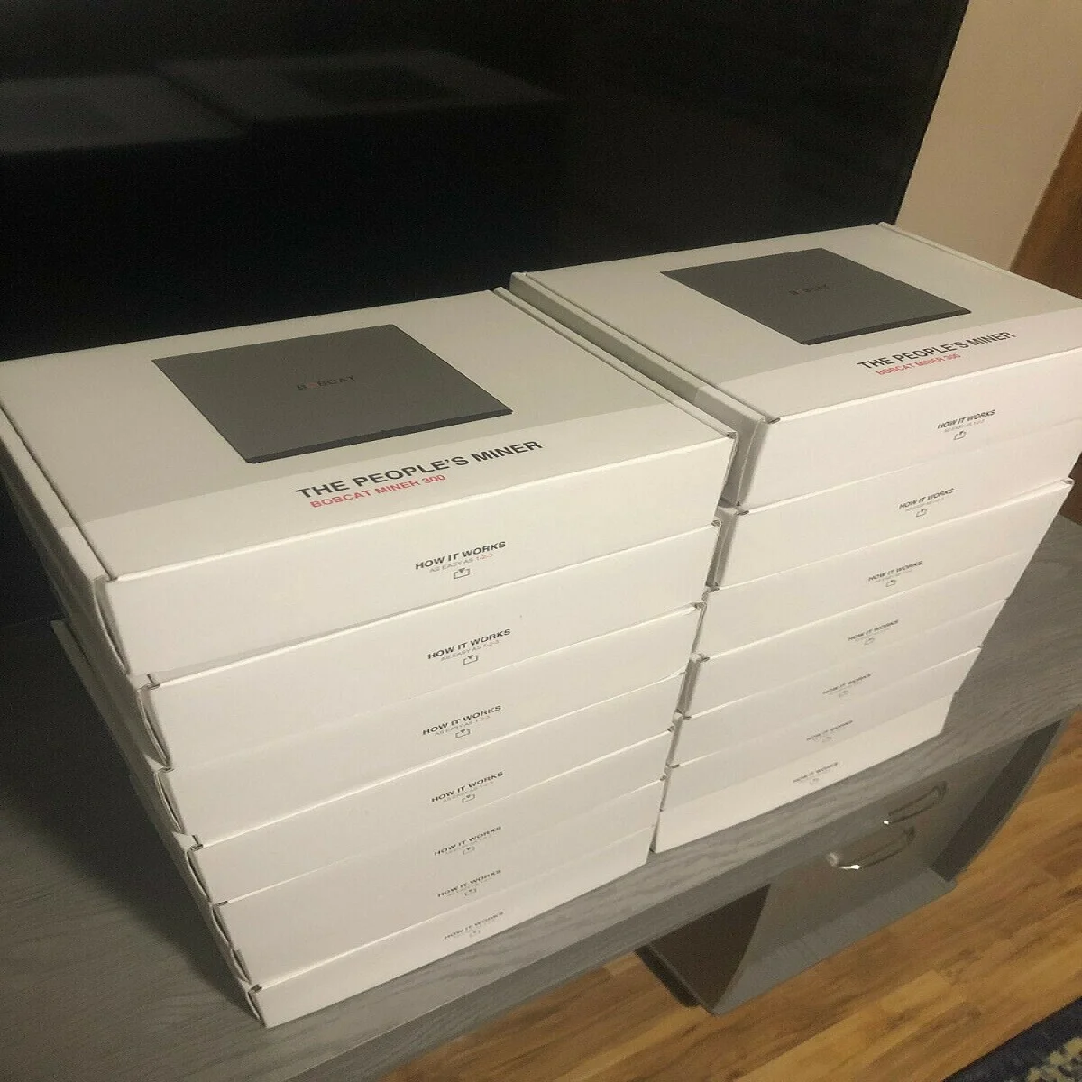 

01 Bobcat miner 300 Бесплатная доставка