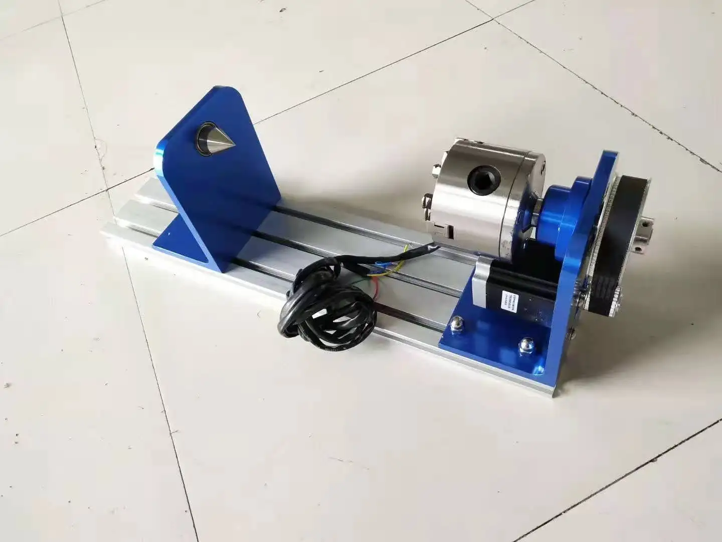 Неправильные изделия вращающаяся ось для лазерного гравировального станка CO2