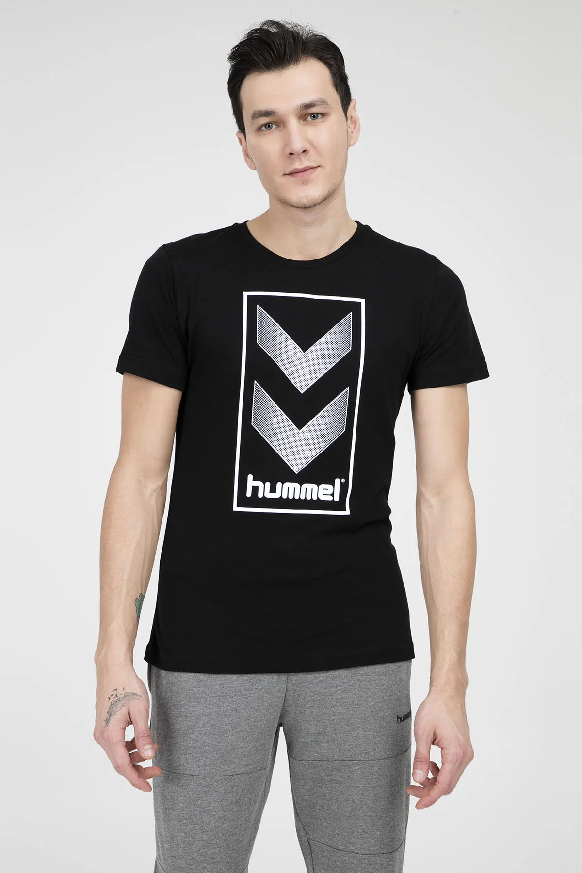 Hummel T товара 910392 2001|Мужские футболки| |