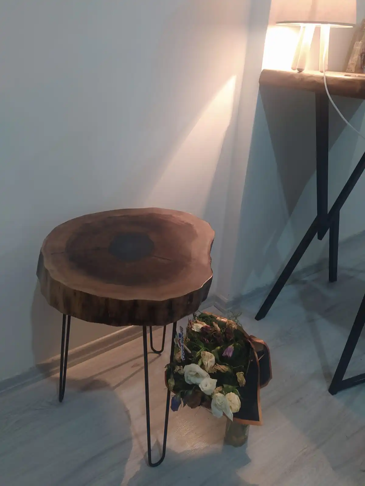 

BLUE-BLACK MIXED POWDER PAINT WALNUT EPOXY TABLE