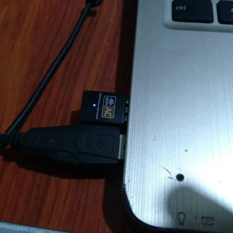 USB Wi-Fi  2, 4  5  600 / 802.11b/n/g/ac