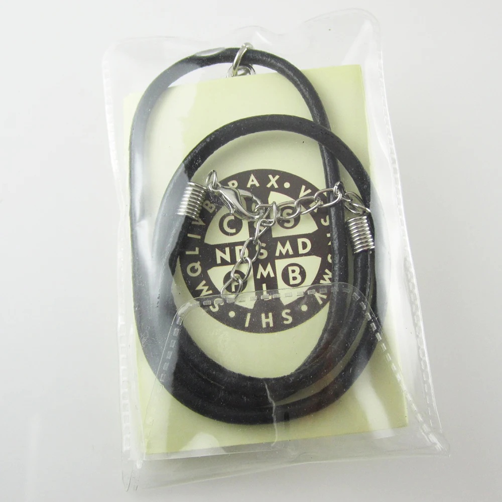 Высокое качество Серебряный Крест Святого Бенедикта Распятие с кожаным