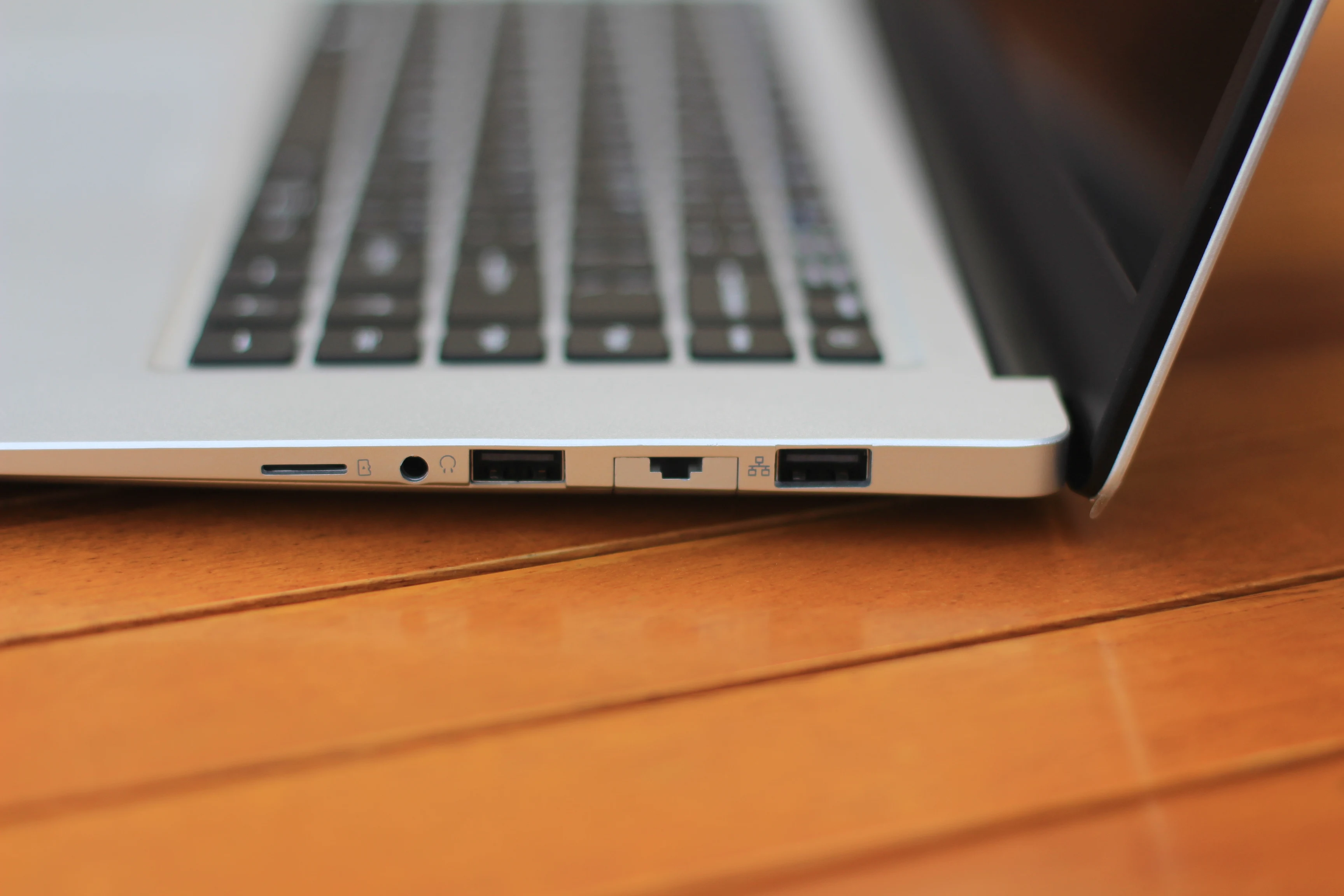 Laptop 15.6 1920*1080 4 cores 8GB RAM 256 SSD | Laptops