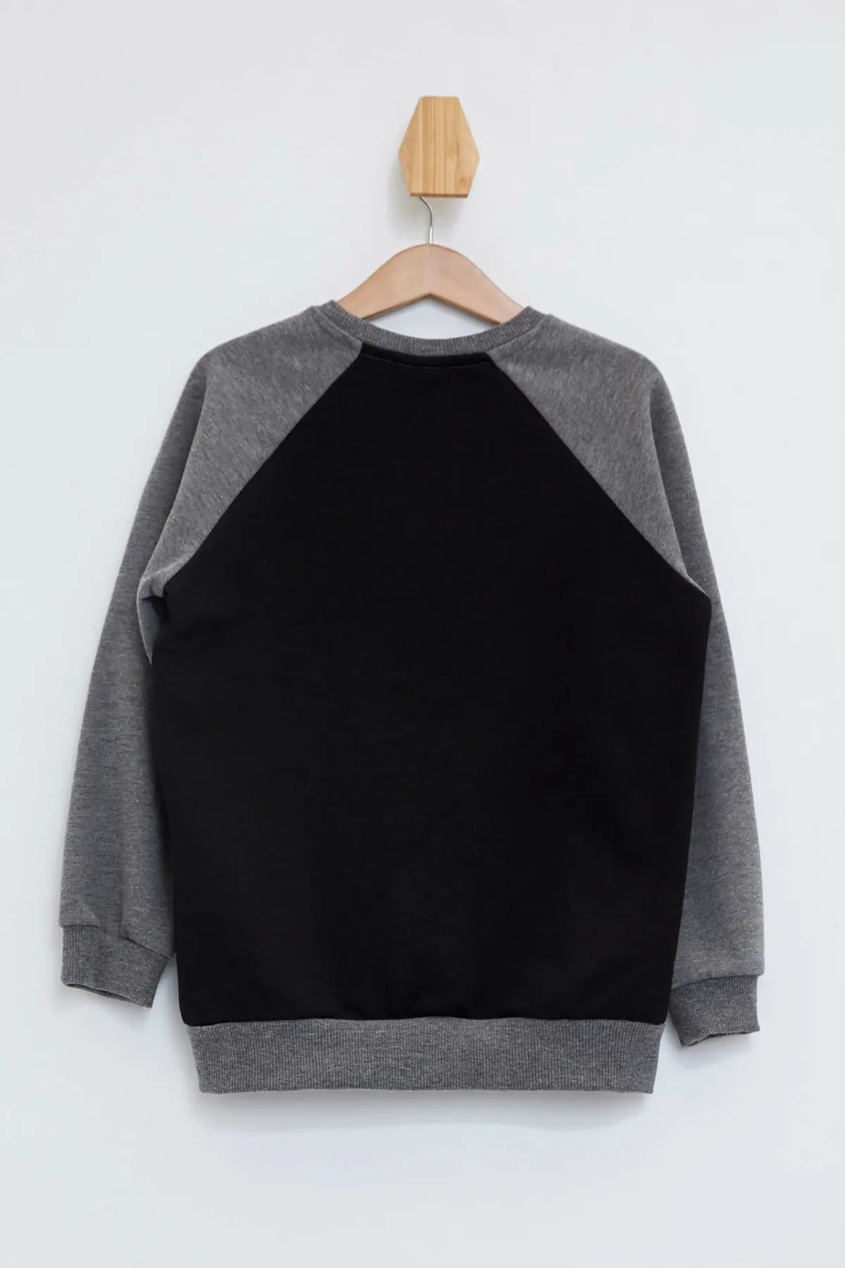 DeFacto для мальчиков Модный пуловер с буквенным принтом в стиле пэчворк