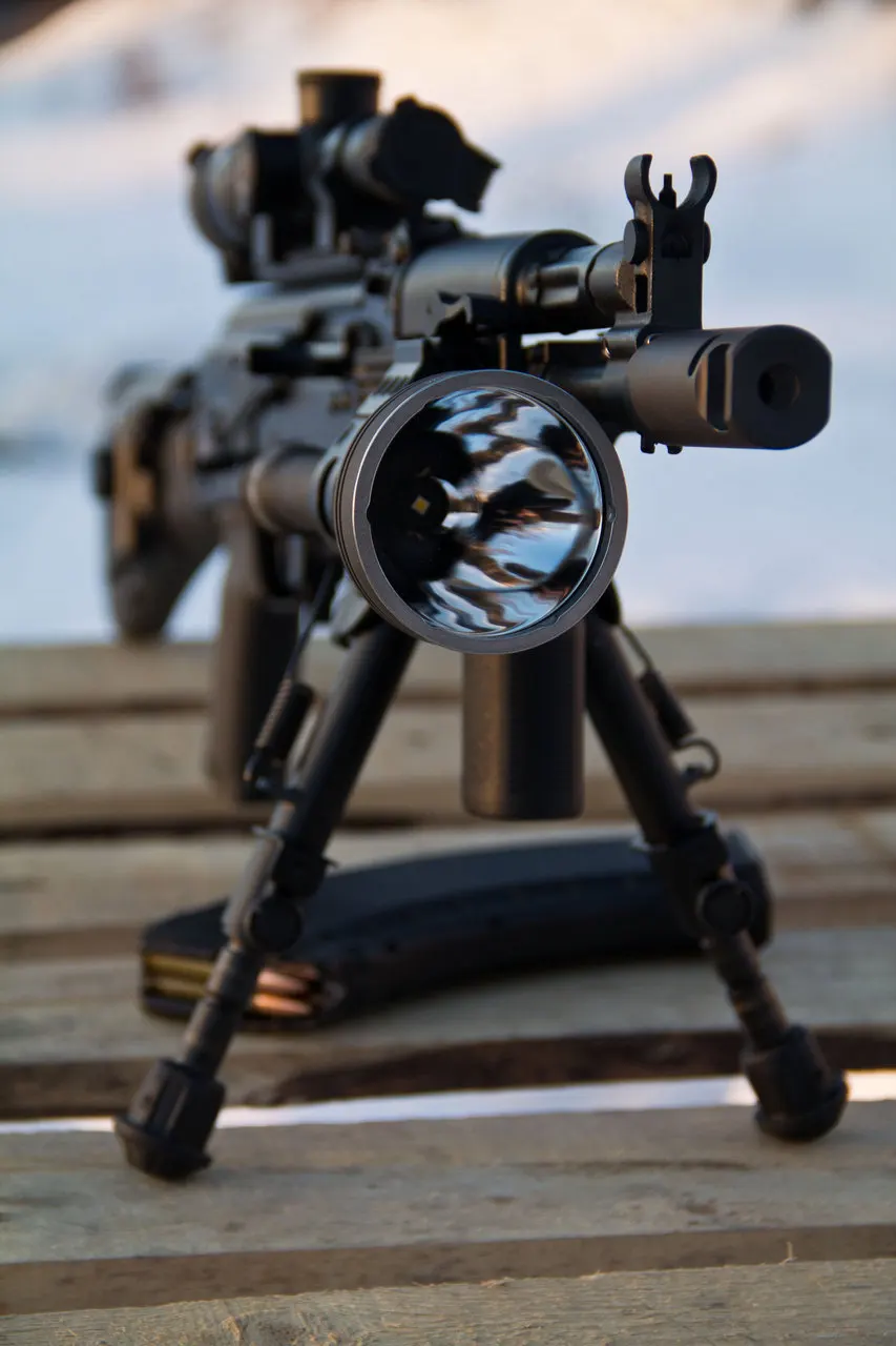 Светодиодный Поисковый фонарь Armytek Barracuda XP-L HI LED 1350 лм Дальнобойный Тактический