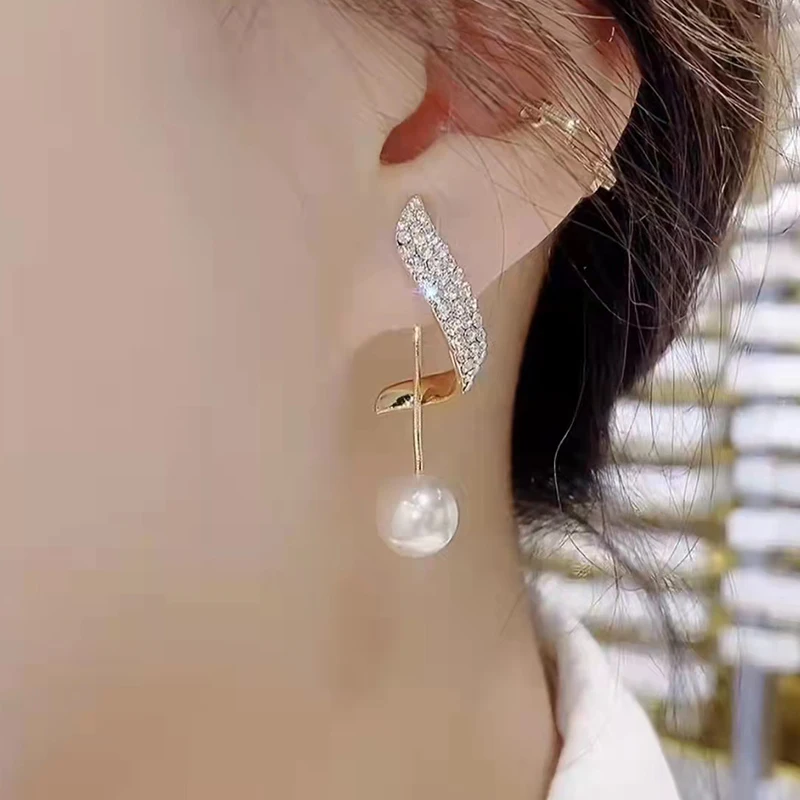2022 New Classic Elegant Imitation Pearl Dangle Earrings For Women Crystal Long Tassel Exquisite Drop Earring Wedding Jewelry