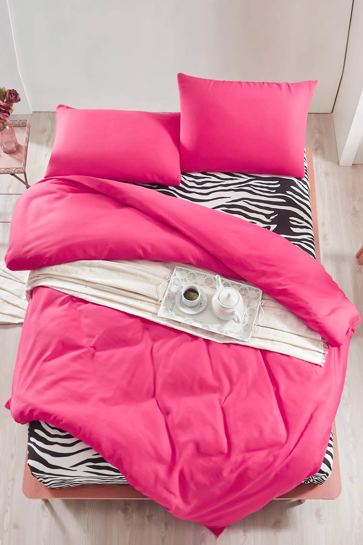 Двусторонний комплект постельного белья "Double Personality Paint" в стиле "Сафари Фуксия".