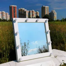 Гримерное зеркало с лампочками 80х80см