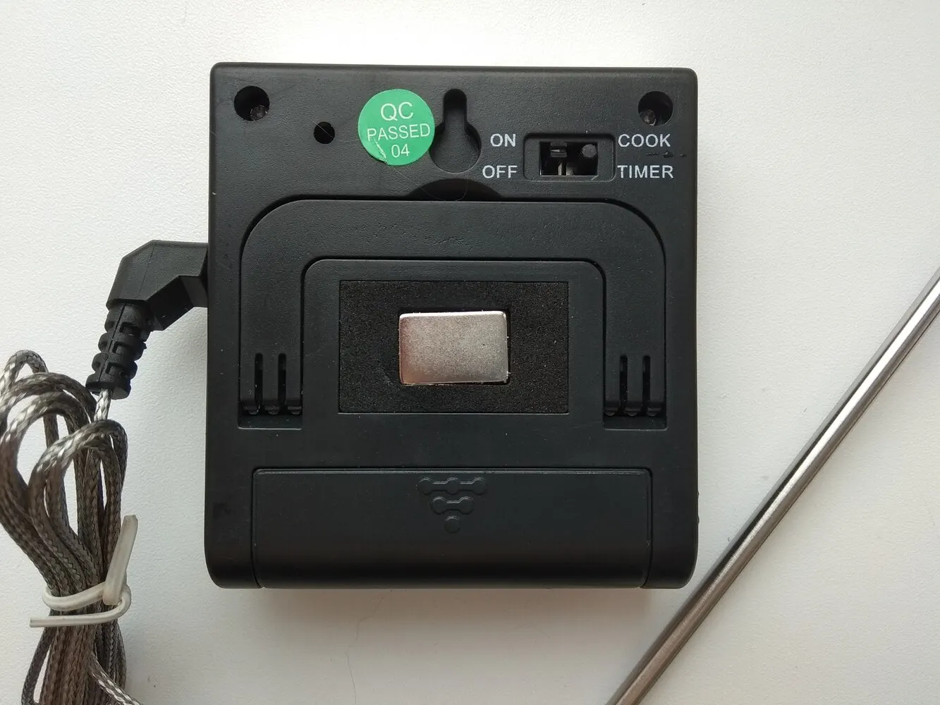 Термометр цифровой с выносным щупом на магните |